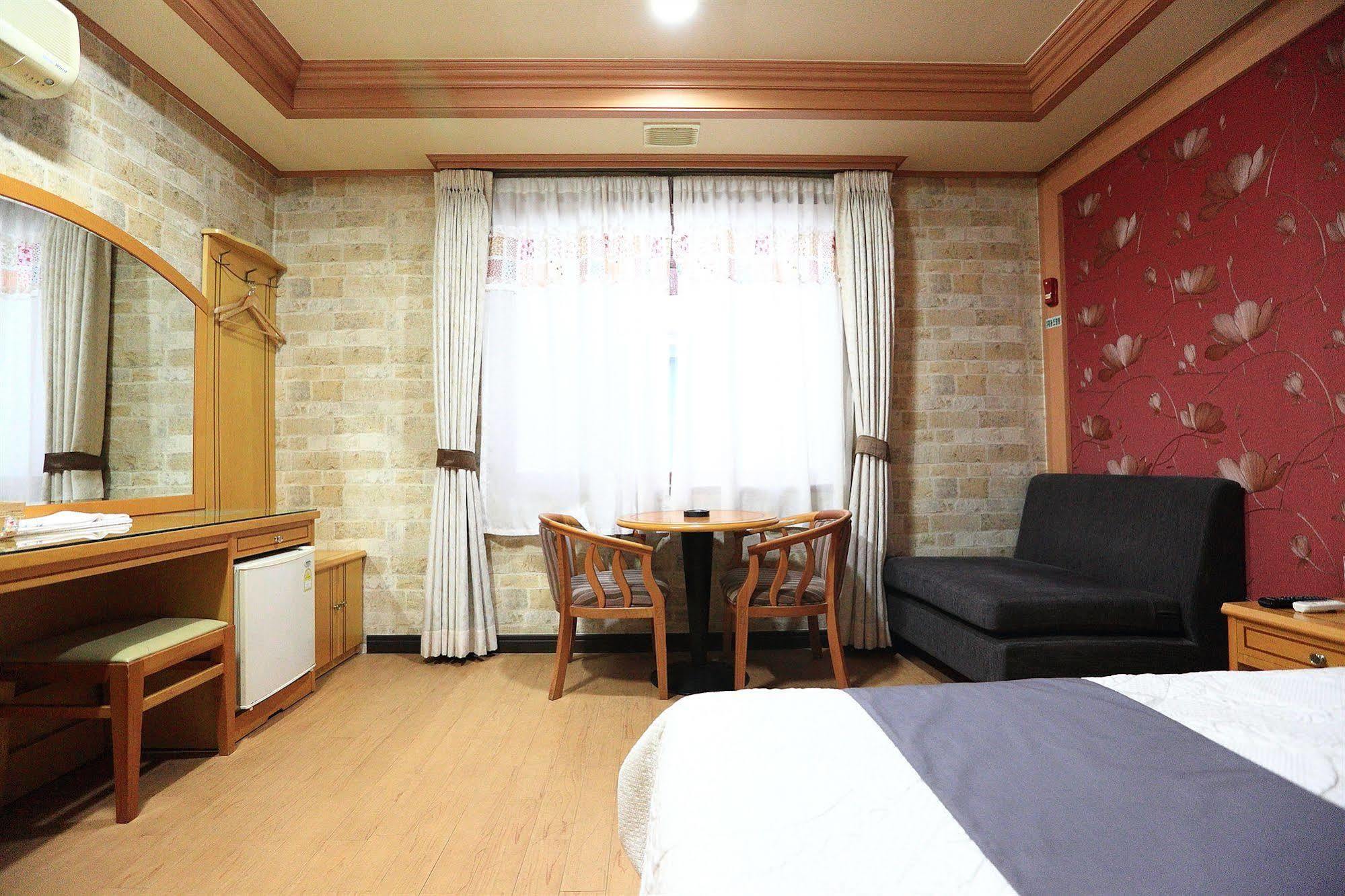 Jeju Olleh Hotel Экстерьер фото