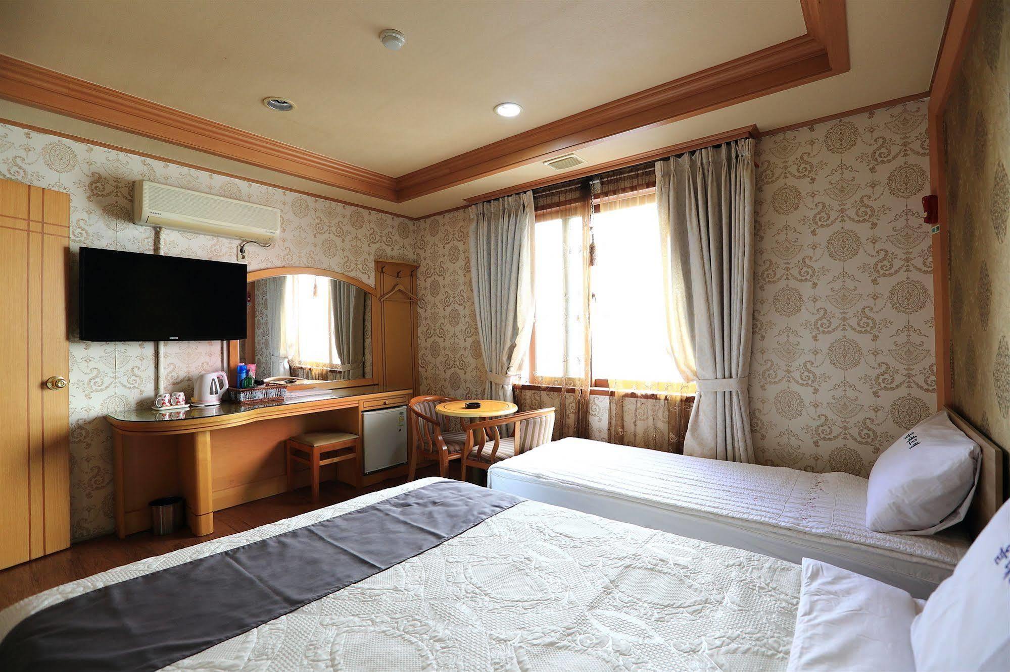 Jeju Olleh Hotel Экстерьер фото